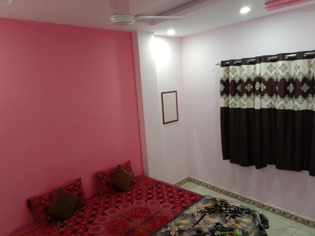 Shanti Guest House Ujjain Exteriör bild