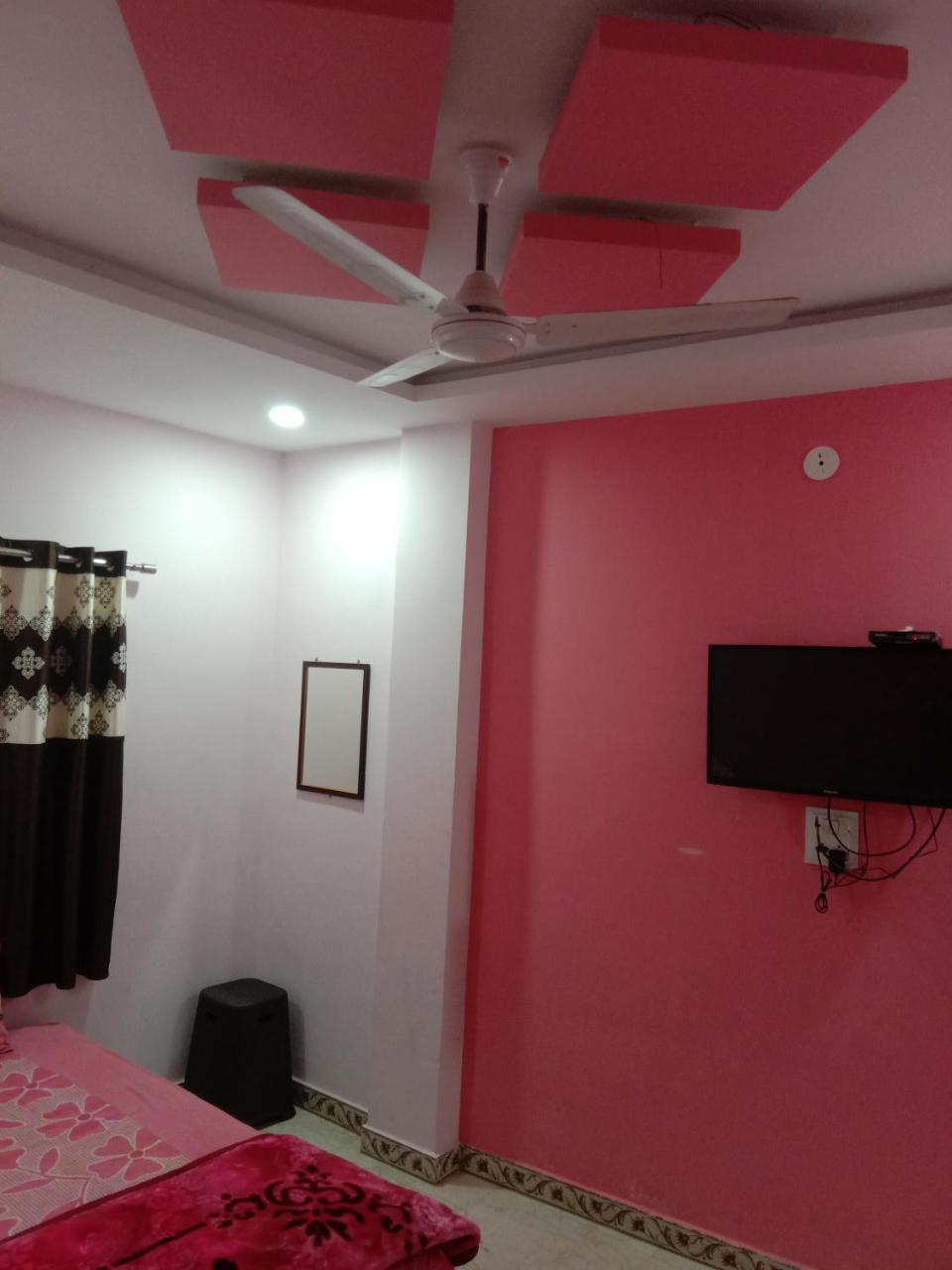 Shanti Guest House Ujjain Exteriör bild